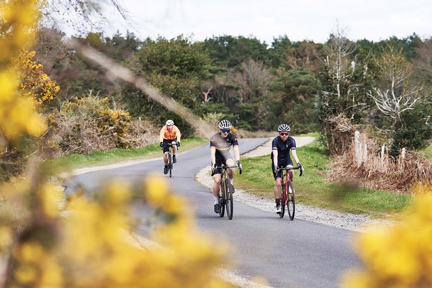 Faire du vélo dans la chaleur : voici comment profiter au maximum du temps chaud