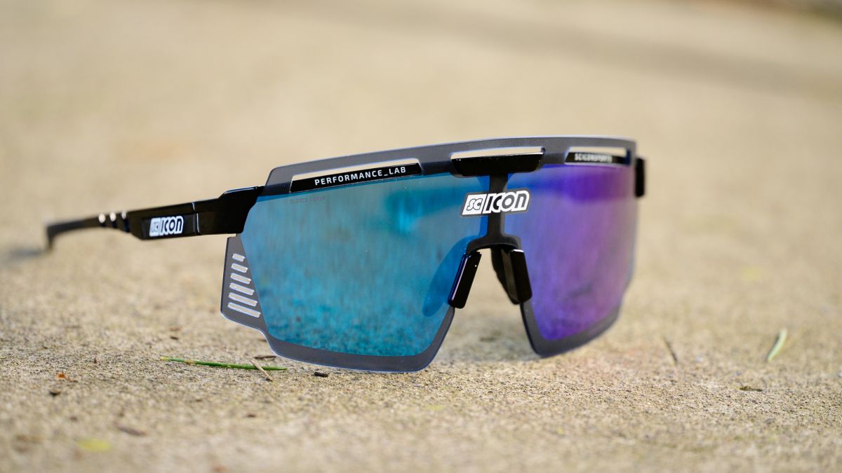 Lunettes de soleil Scicon Aerowatt : Mark Cavendish avait-il tort ?