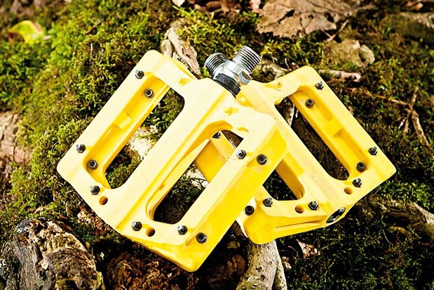 Pédales plates NukeProof Electron en jaune