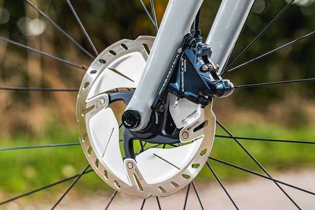 Le Vitus Zenium CRS Ultegra Di2 est équipé de rotors IceTech