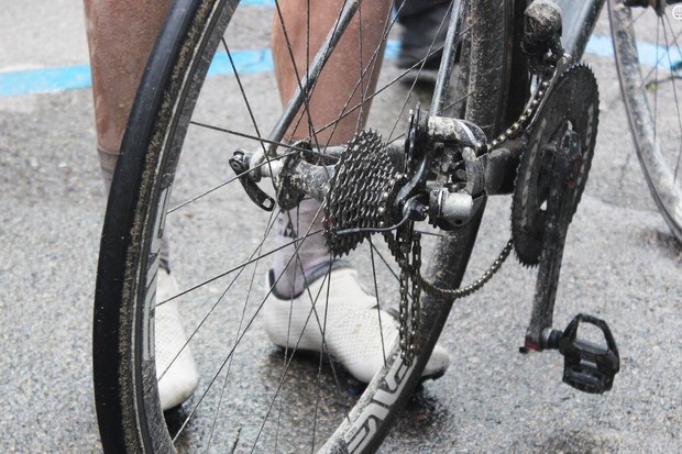 Patte de dérailleur cassée sur vélo pro
