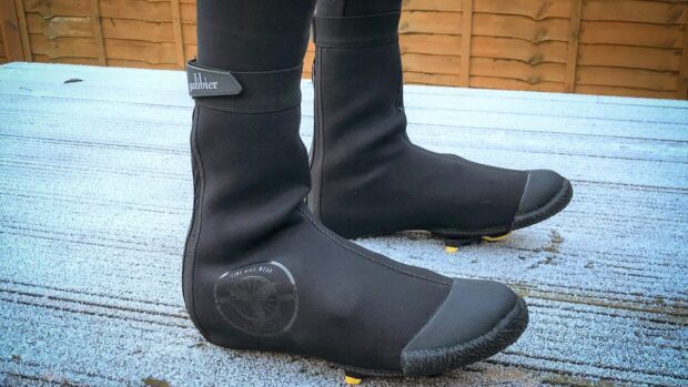 Revue Galibier Arctic 3 Overshoes : Des couvre-chaussures d'hiver d'un bon rapport qualité-prix avec un tour dans leur manche