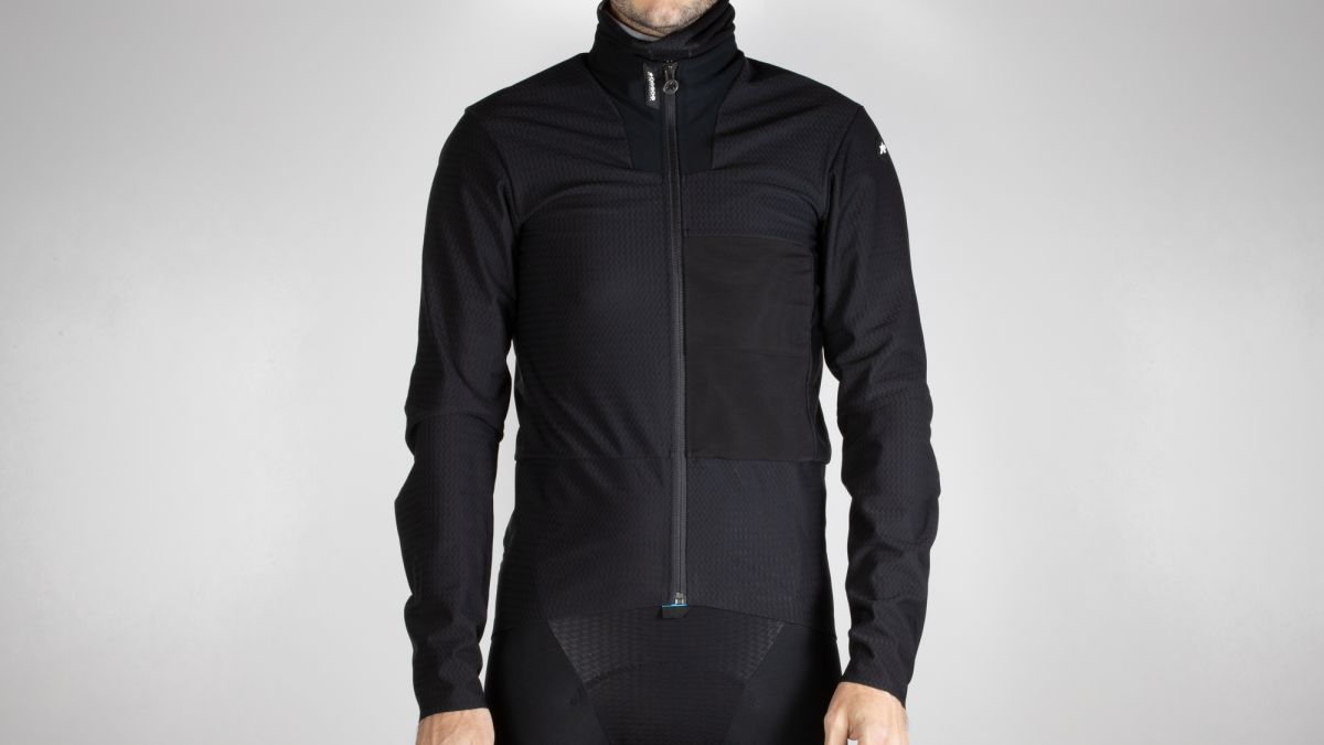 La veste d'hiver Assos Equipe R Habu S9 est-elle la meilleure de la marque ?