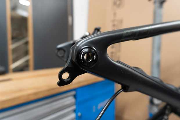 SRAM UDH expliqué |  Tout ce que vous devez savoir sur la patte de dérailleur universelle SRAM