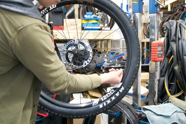 Inspection des roues DT Swiss 1200