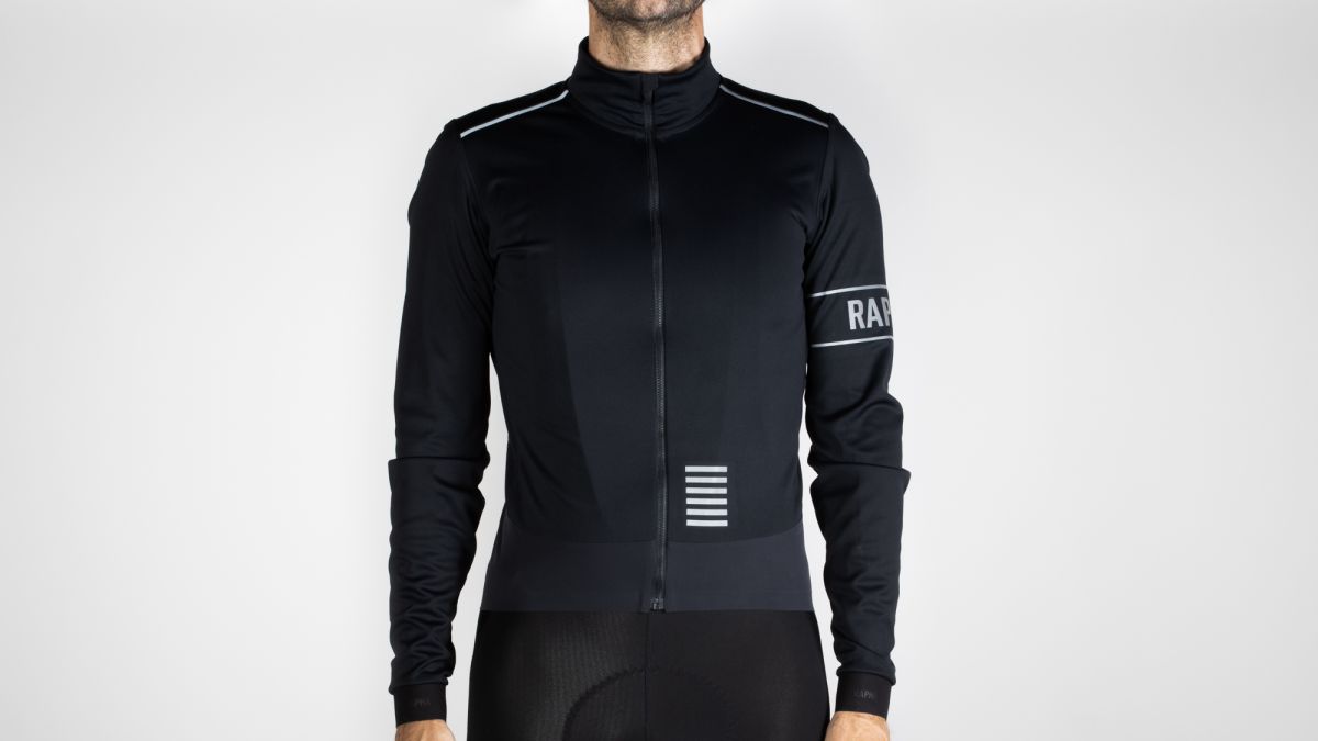 Revue du maillot Rapha Pro Team Gore-Tex Infinium à manches longues