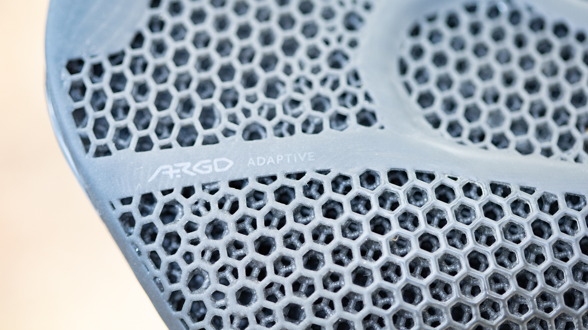 Fizik Argo R1 Détail adaptatif de l'amorti zonal