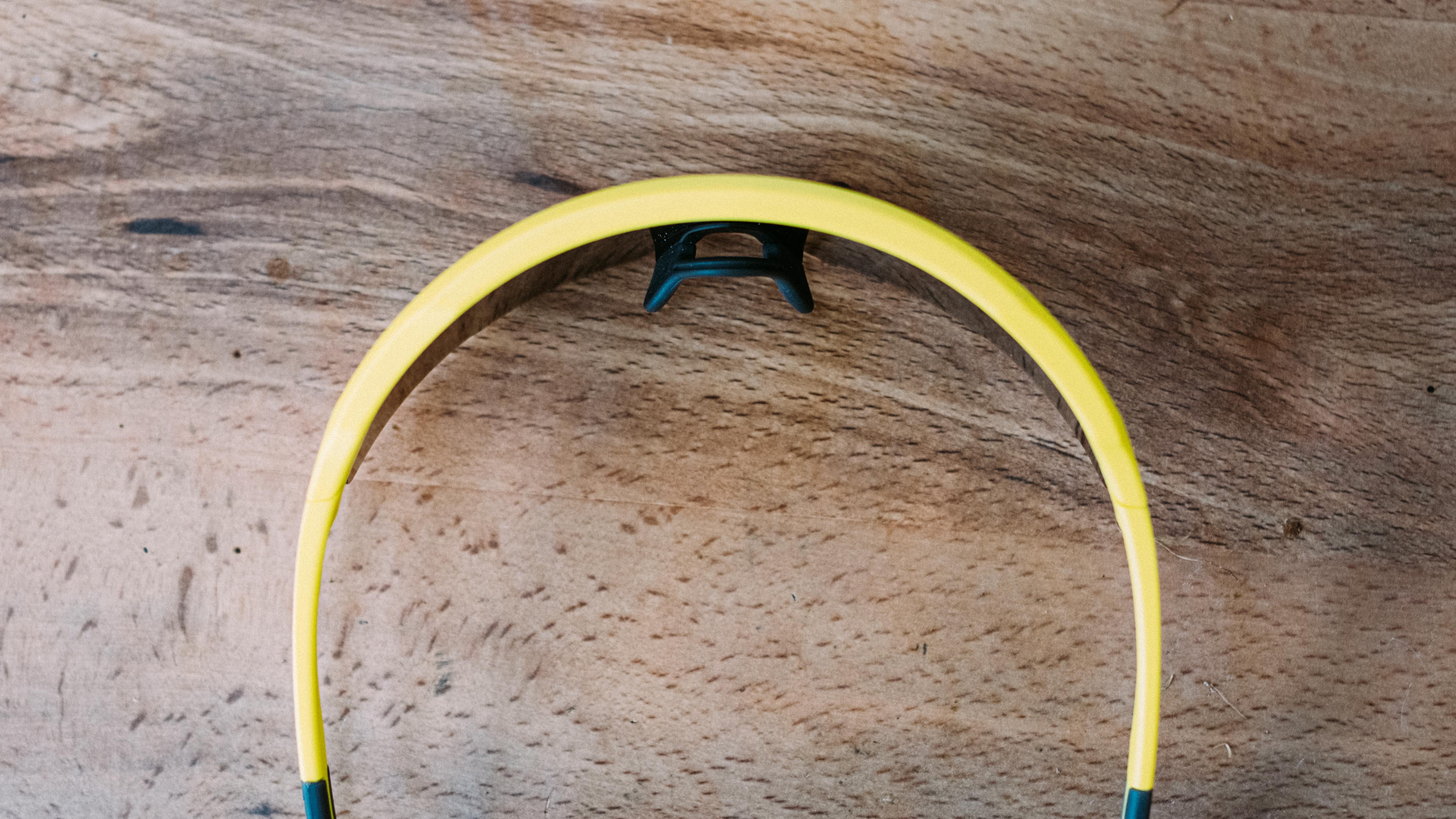 une paire de lunettes de cyclisme endura shumba II jaune