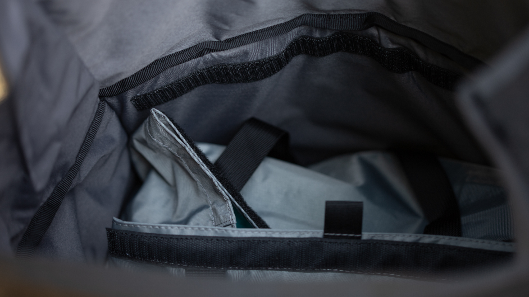 Chrome Industries Bravo 3.0 à l'intérieur du sac
