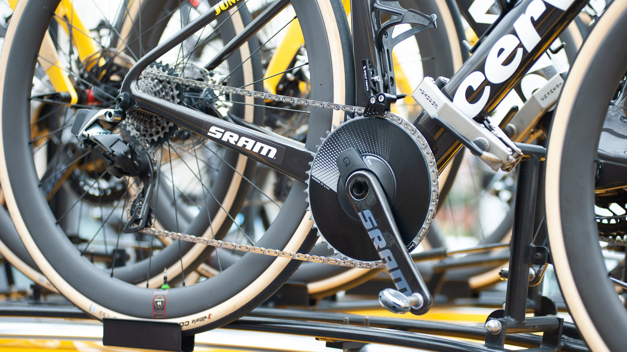 Jumbo - Vélo d'équipe Visma Cervelo s5