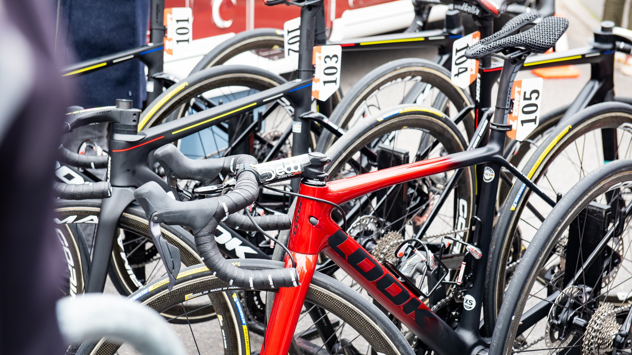 Regardez les vélos de l'équipe