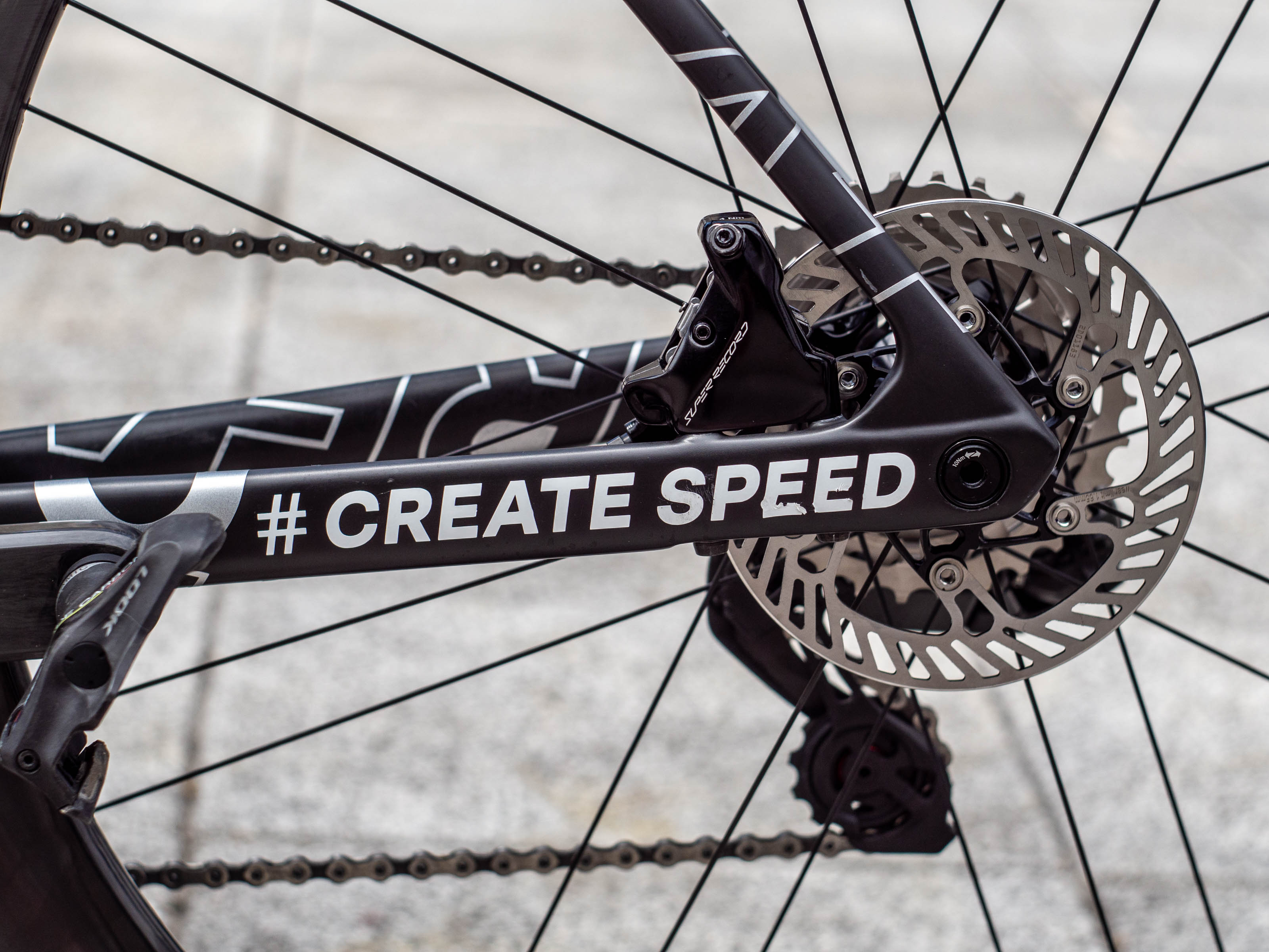 détails du nouveau vélo aéro BMC
