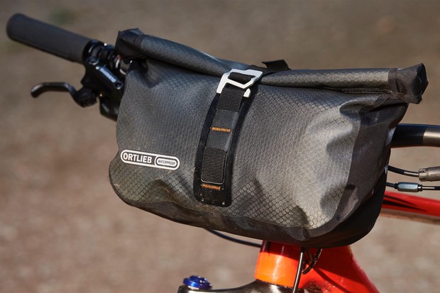 Pas seulement pour le bikepacking, le pack d'accessoires pratiques est utile comme sac autonome...