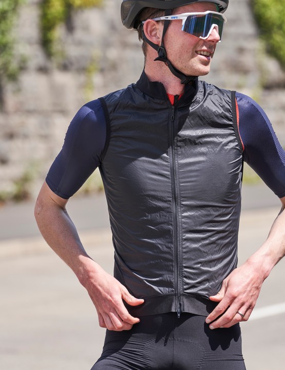 Comment s'habiller pour faire du vélo en été, gilet