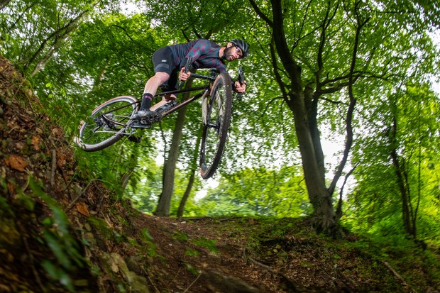 Vélo de gravier vs VTT – lequel vous convient le mieux ?