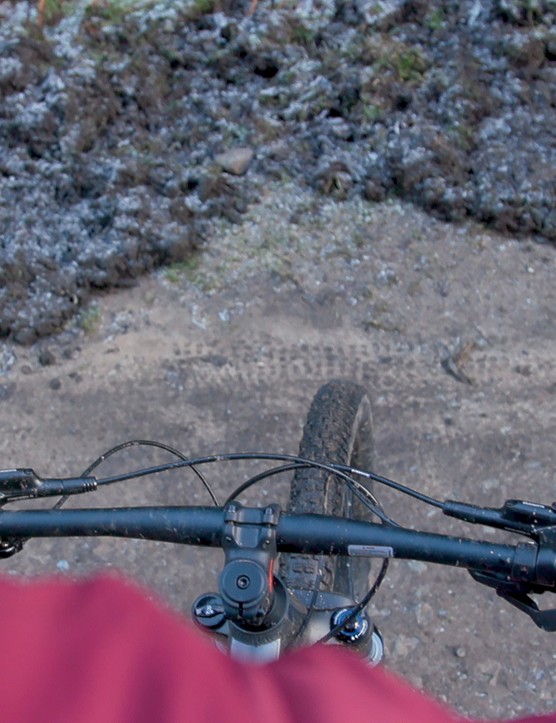 configuration simple du vélo de montagne, réglage de la hauteur de la barre