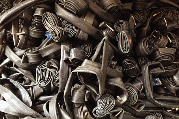 Pourquoi recycler les pneus et les chambres à air – et comment le faire