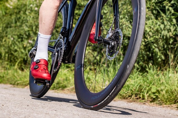 La rigidité des chaussures de cyclisme est-elle vraiment importante ?