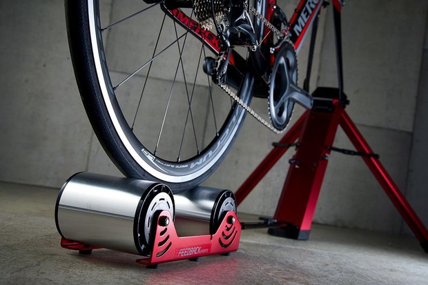 Rollers, vélo statique, turbo ou smart trainer ?  Quelle solution de cyclisme en salle vous convient le mieux ?