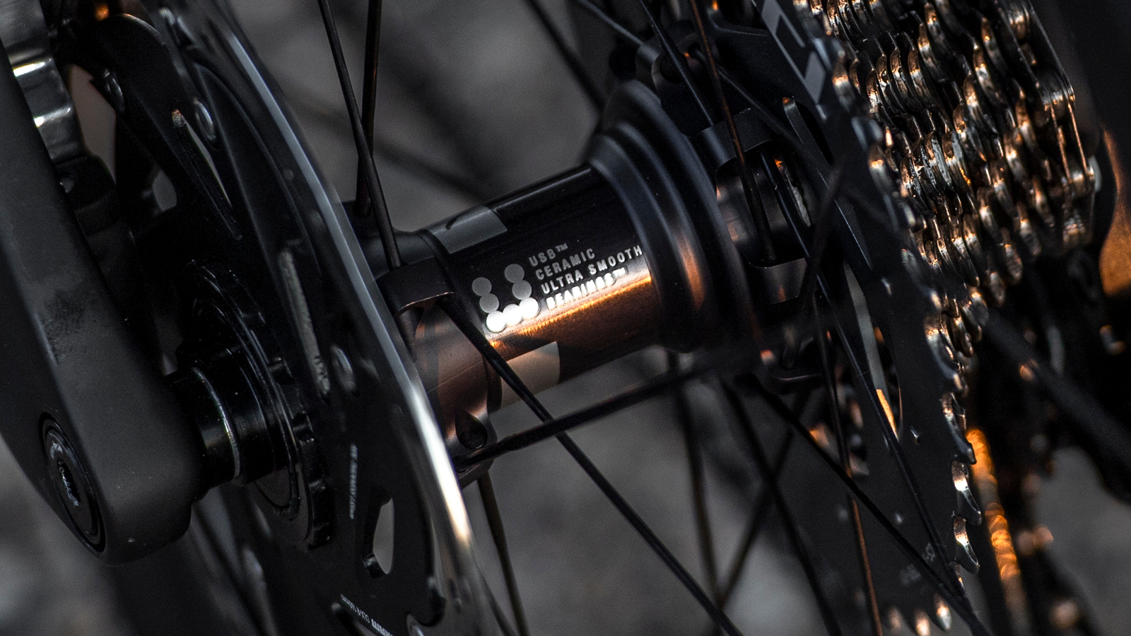 Un gros plan du hub Fulcrum Speed ​​57 et 42