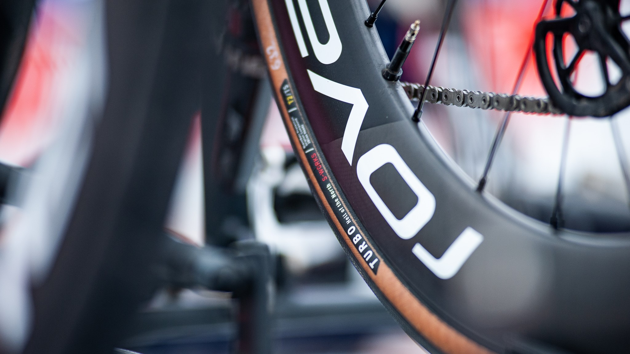 Roue Roval avec pneu turbo hell of the north