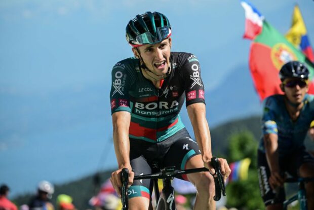 Jai Hindley (Bora-Hansgrohe) comes to the finish on stage 13 of the Tour de France at the Grand Colombier