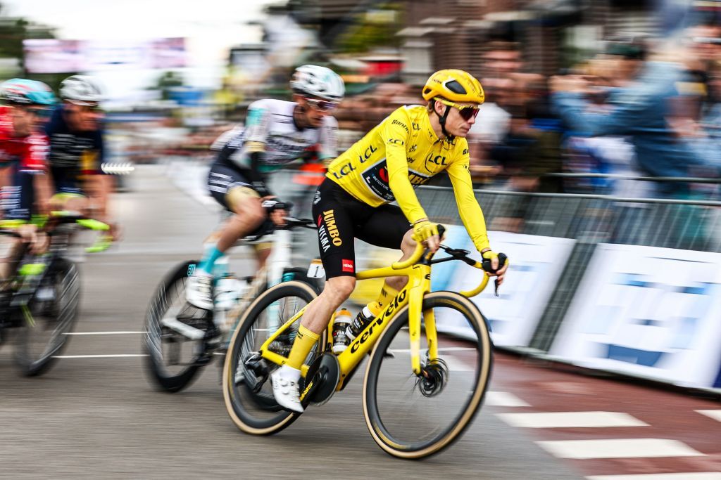Jonas Vingaard et Mathieu van der Poel remportent le premier des critériums post-Tour de France