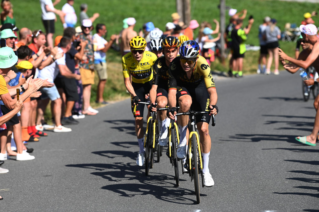 Tour de France 2023 étape 14: Wout van Aert fait un nouvel effort à l'avant pour son coéquipier Jumbo-Visma Jonas Vingaard