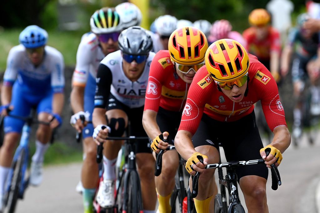Tour de France: Jonas Abrahamsen (Uno-X) leads the breakaway on stage 19