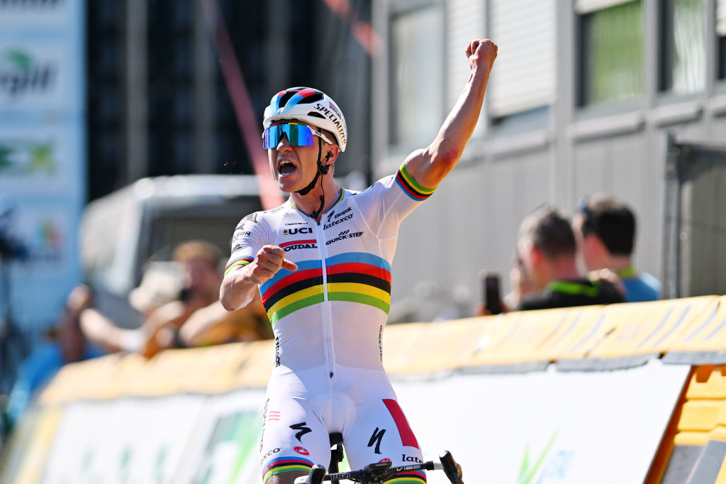 Remco Evenepoel remporte les Championnats de Belgique sur route 2023