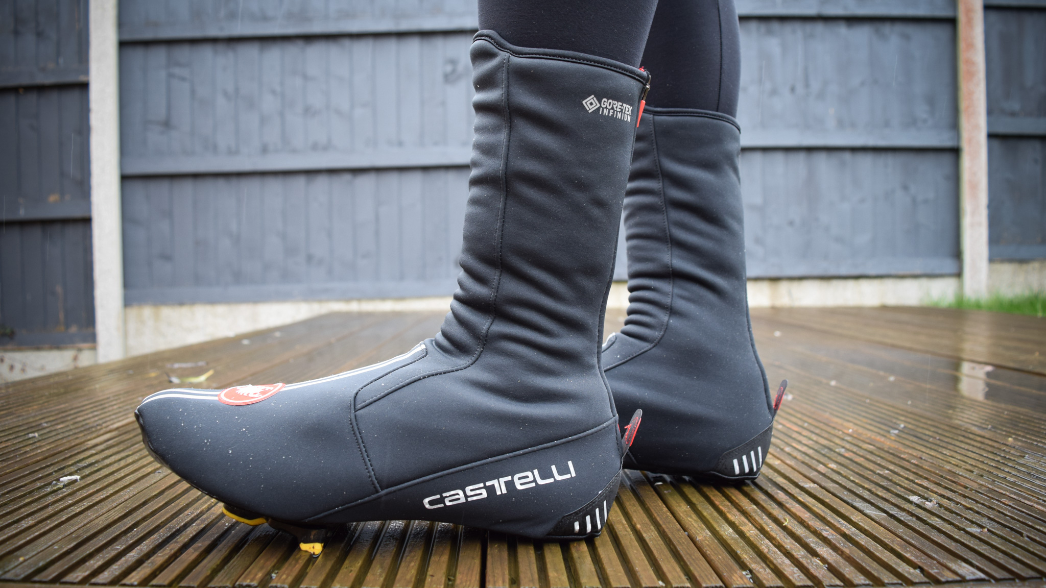 Revue des couvre-chaussures Castelli Estremo : polaire très pelucheuse pour  les conditions extrêmes