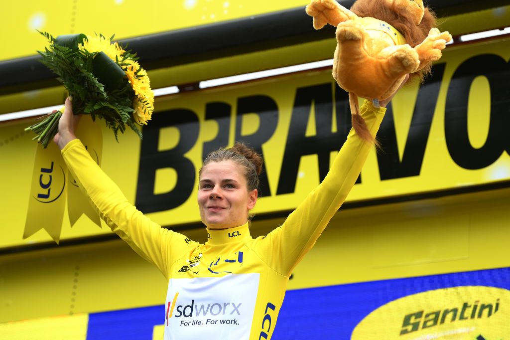 Tour de France Femmes: Lotte Kopecky remains in the lead after stage 2