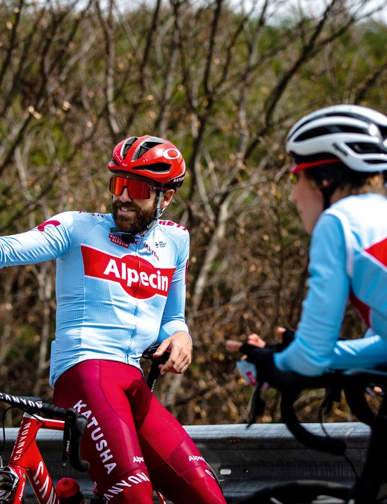 3 cyclistes en pause