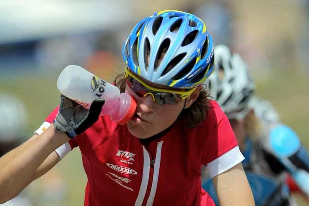 Comment faire une boisson énergisante |  recette pas cher et efficace pour une boisson sportive maison