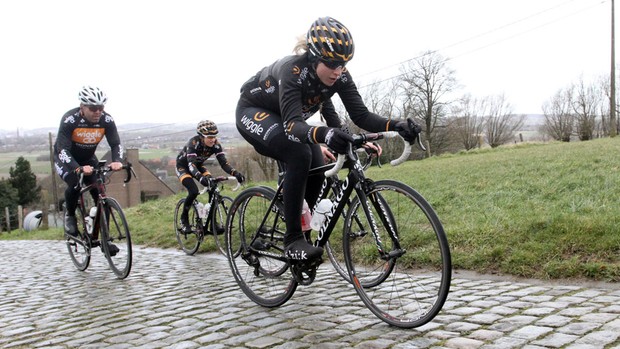 1435226445144-nbqom6rutz1l-bfc7d6b Vous voulez améliorer vos compétences de maniement du vélo sur le mouillé ? Essayez la course de cyclo-cross