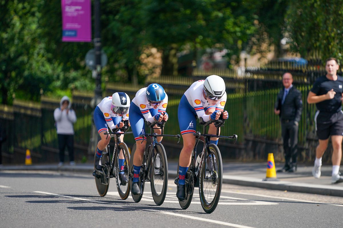 Great Britain compete during the mixed relay team time trial at the 2023 UCI Road World Championships in Glasgow