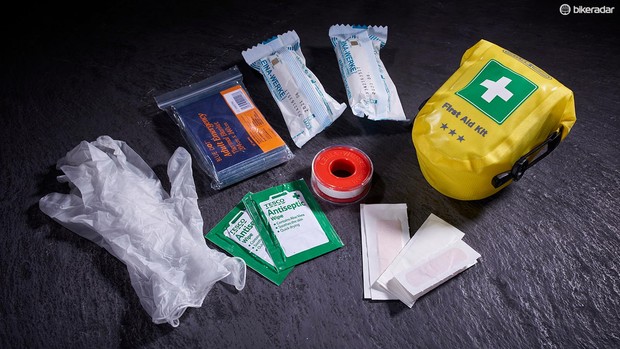 best-mini-trousse-de-premiers-secours-03-1507553366697-nnoz4c7sr80m-51d5fe3 Trousse de premiers soins Ortlieb Régulier