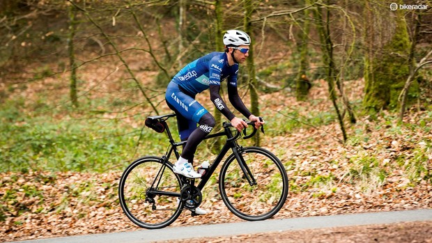 comment-monter-sans-selle-03-1502966539490-1hzbmmdosbiiw-290a05a 3. Prenez de l'élan