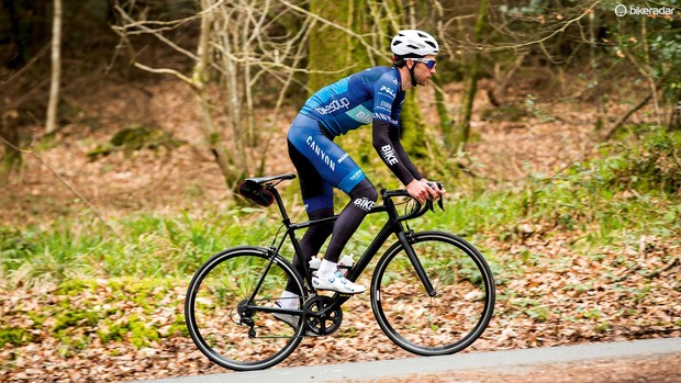 comment-monter-sans-selle-05-1502966539497-8b4sm041dkn2-ff1ae53 5. Augmentez la cadence