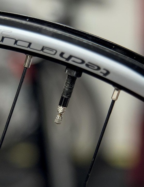 Comment installer Tubeless Bande adhésive pour jante