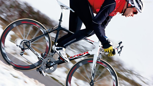 1422007789788-ct60xg8ybcjq-0ebbeb1 Une combinaison d'un kit de cyclisme d'hiver chaud, de bonnes lumières et de quelques conseils de sécurité simples peut vous permettre de traverser le pire de l'hiver