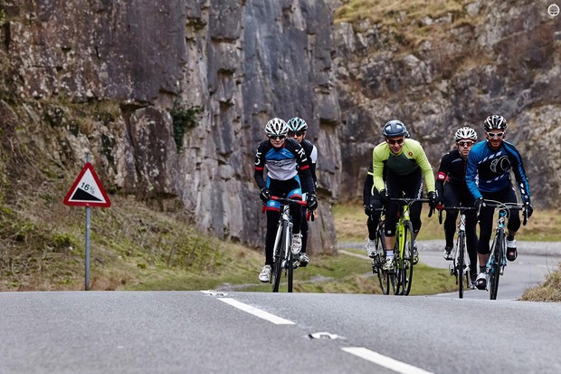 Comment rouler en groupe améliore vos performances