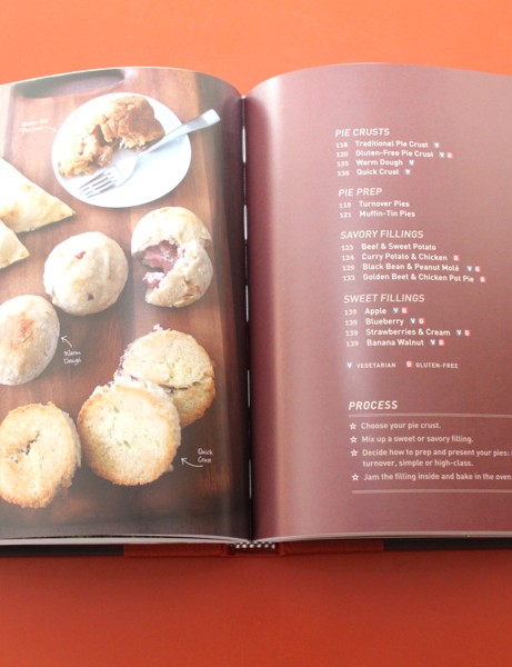 Le livre de 288 pages est rempli de belles photographies