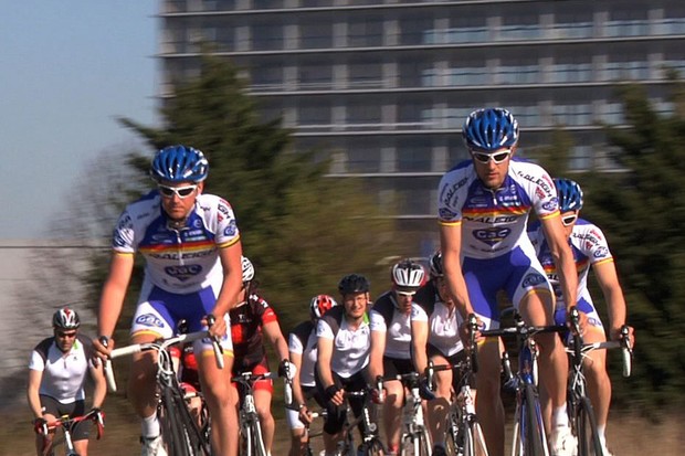 Vidéo : ŠKODA Skills – comment rouler en groupe
