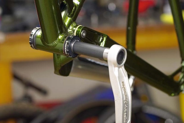 Installation des manivelles Race Face et Hollowtech II