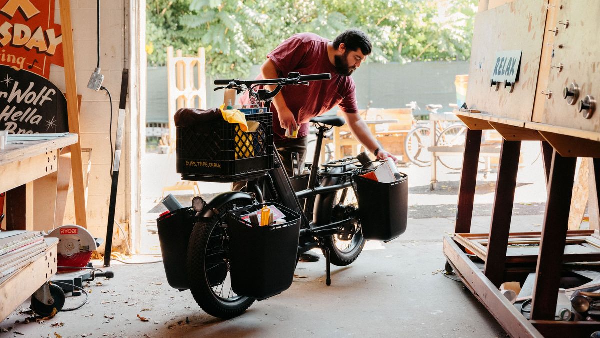 Specialized Globe Haul LT e-cargo bike