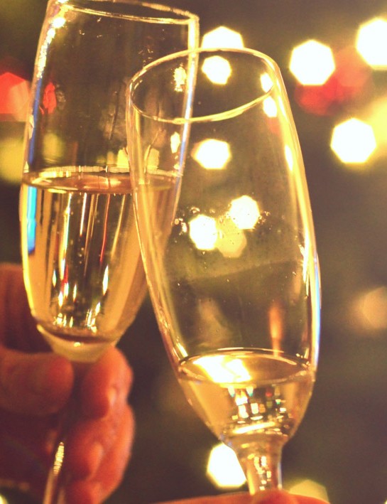 Bonne nouvelle : le vin mousseux est une boisson festive tout à fait appropriée