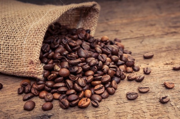 Les grains de café varient en niveaux d'acidité