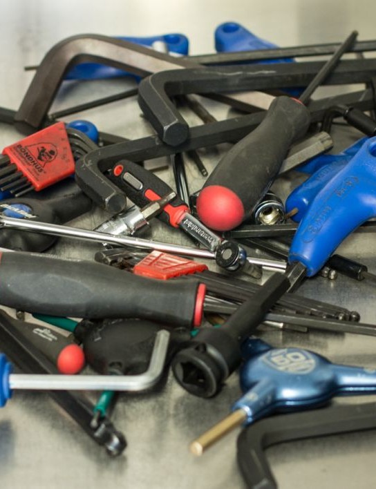 Déposez le multitool