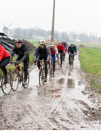 L'Enfer du Nord a fait honneur à sa réputation lors des reconnaissances du Paris-Roubaix Challenge